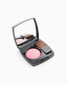 COOL: Joues Contraste Powder Blush in Narcisse, P2,350, Chanel