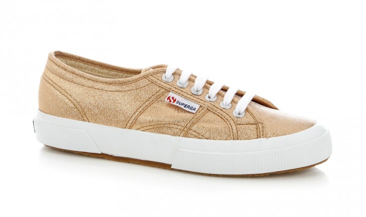 TRY: Superga 2750 Lame is a reimagined classic 2750 in a strong, unlined and fully breathable upper made of pure cotton and finished in lamé.