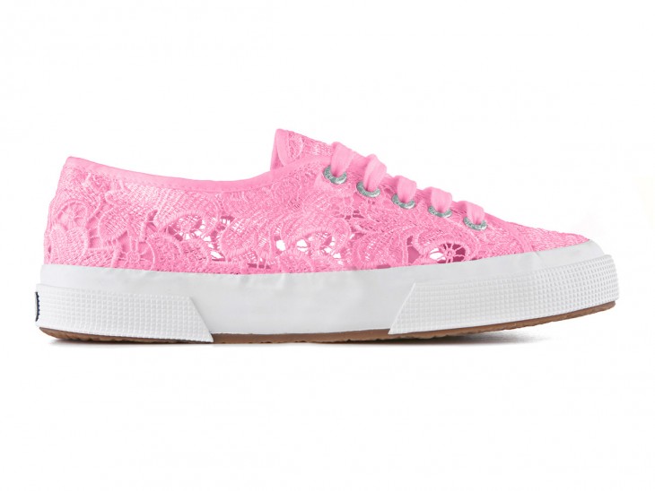 TRY: Superga 2750 Macrame in Begonia Pink is part of the brand’s fashionable line and features a lace macramè upper in pure cotton with an outsole in vulcanized natural rubber.