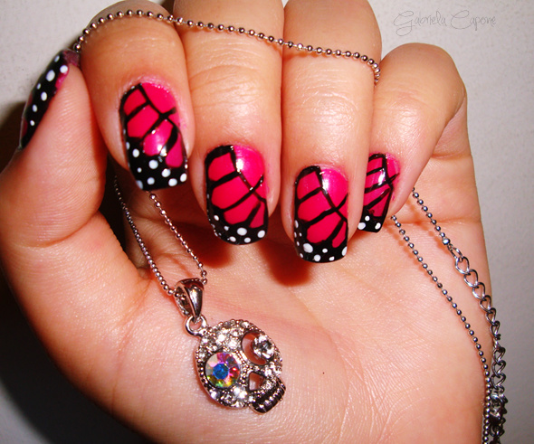 nails