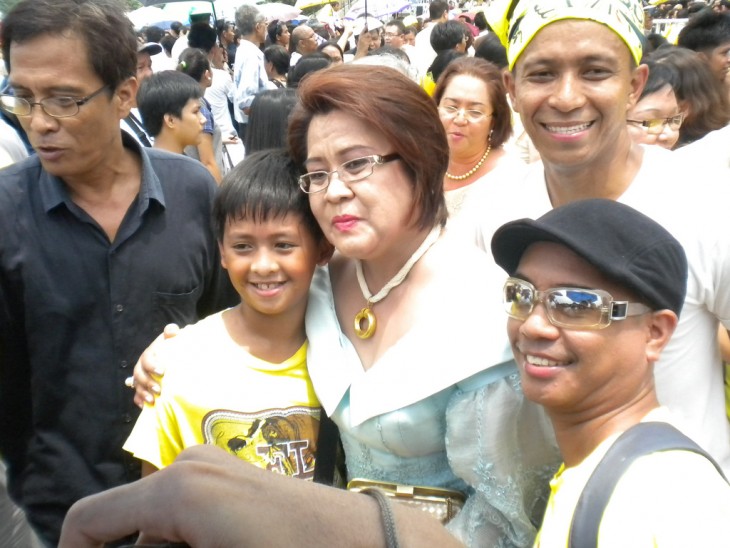 Modern Filipina--Leila De Lima