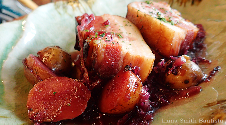 Braised Bacon, P580 Slab bacon, red cabbage, marble potatoes