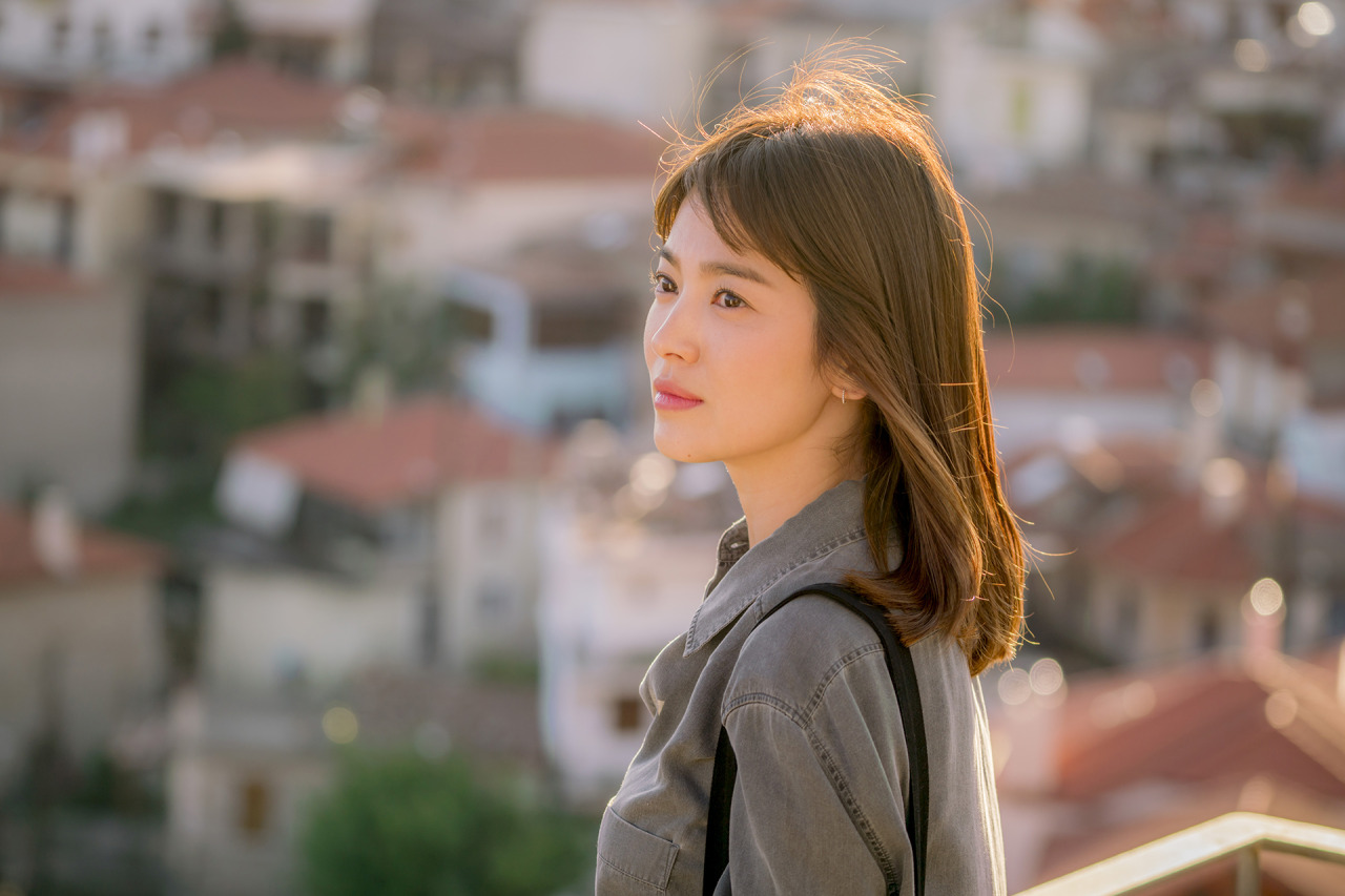 Hye Kyo for Descendants of the Sun | Photo from yoo-sijin.tumblr.com