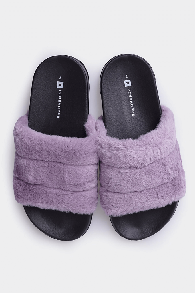 A pair of slippers