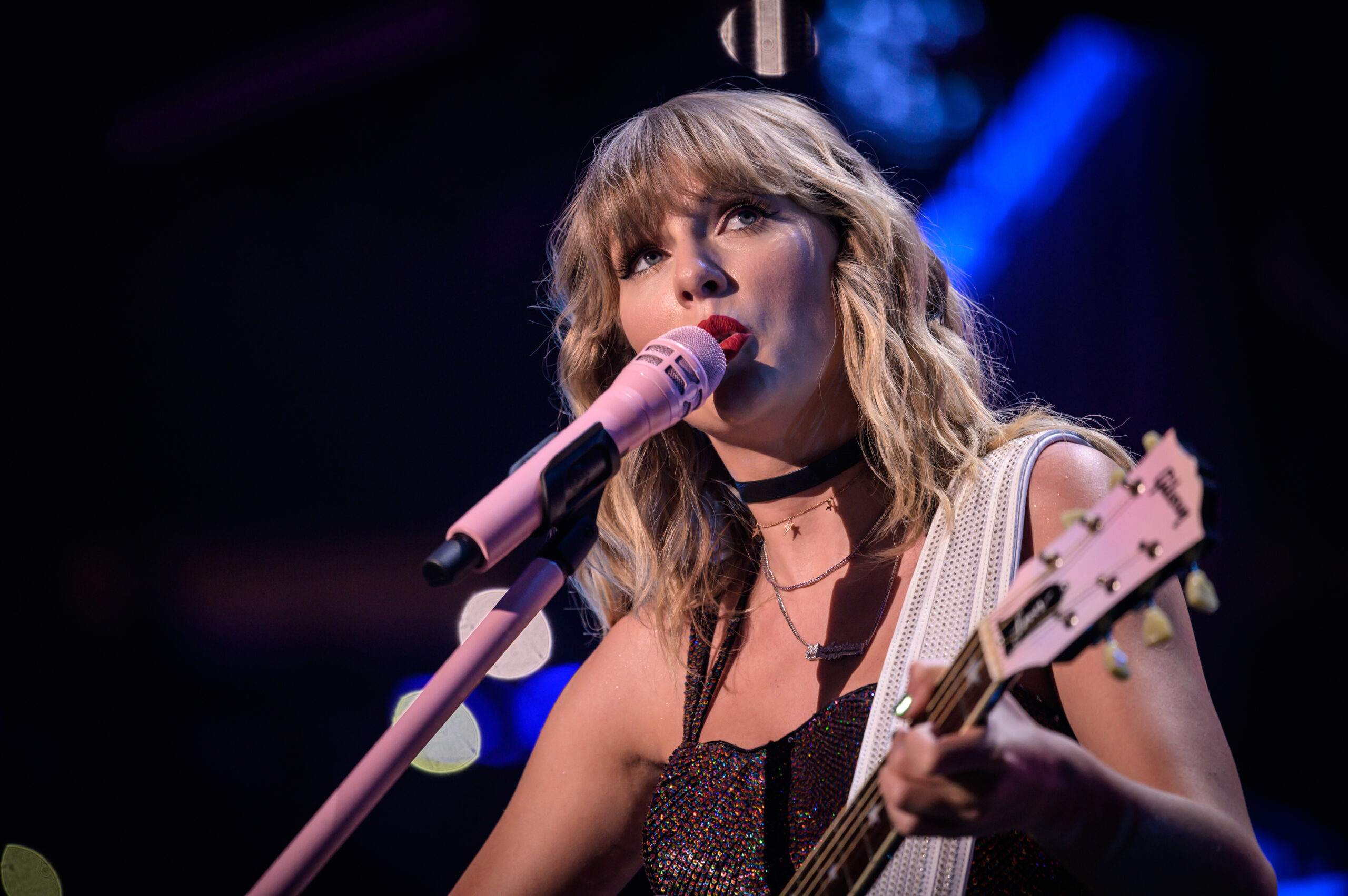 taylor swift in a concert
